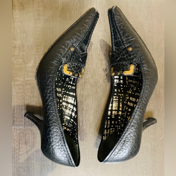 Prada Women’s Black Pointy Heels Size 7. Mary Jane Leather Heels - Picture 14 of 14